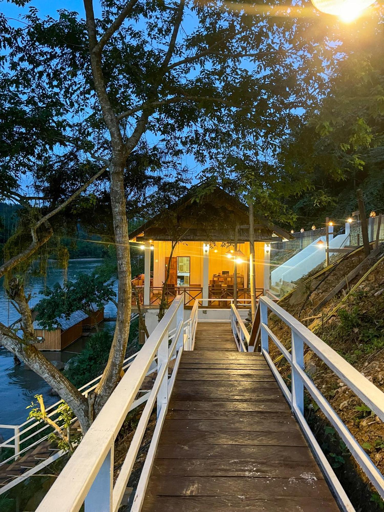 Nongkhiaw The Float House Hotel Buitenkant foto