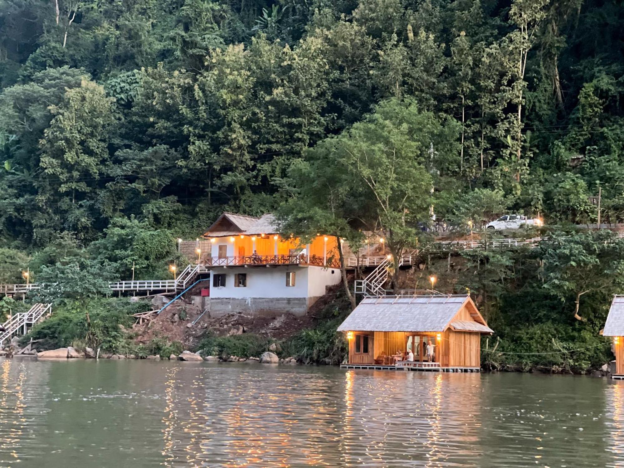 Nongkhiaw The Float House Hotel Buitenkant foto